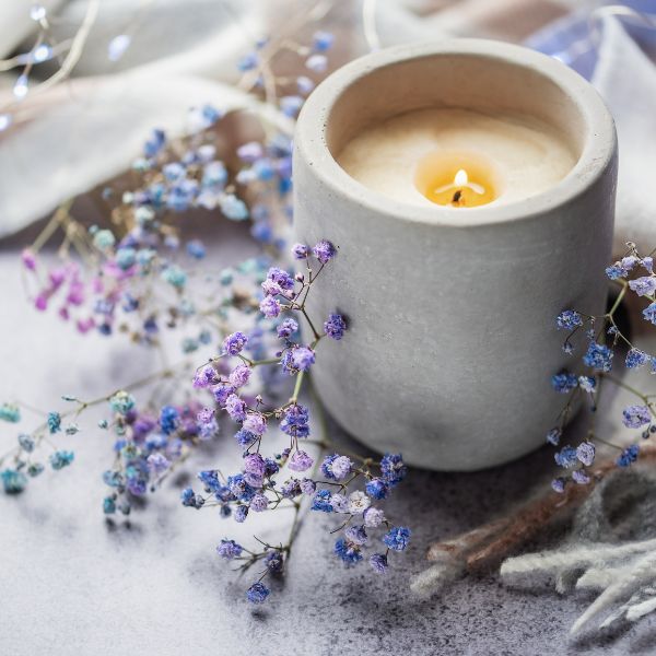 hand-poured lavender fragrance candle