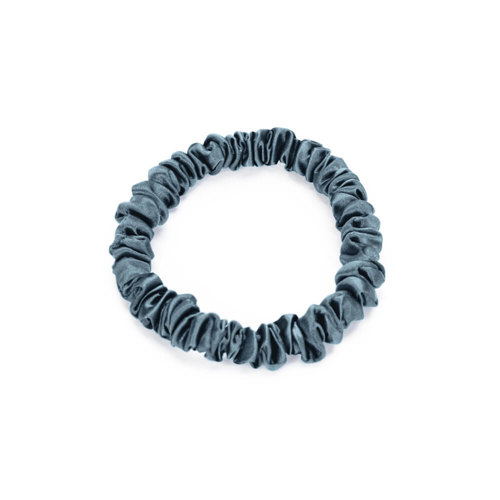 Ash Blue Blissy Skinny Scrunchies Close-Up – Blissy 22 Momme Silk