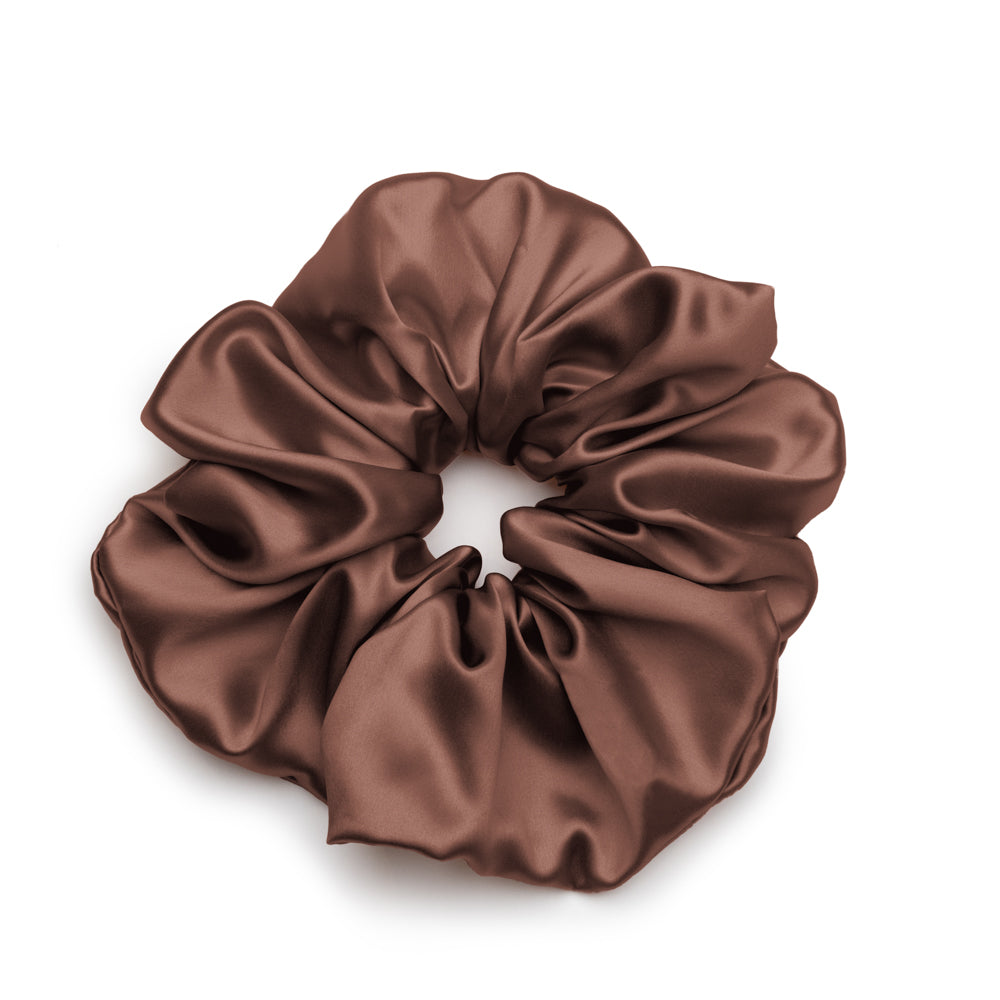 Blissy Chocolate Blissy Oversized Scrunchie Lifestyle – Mulberry Silk
