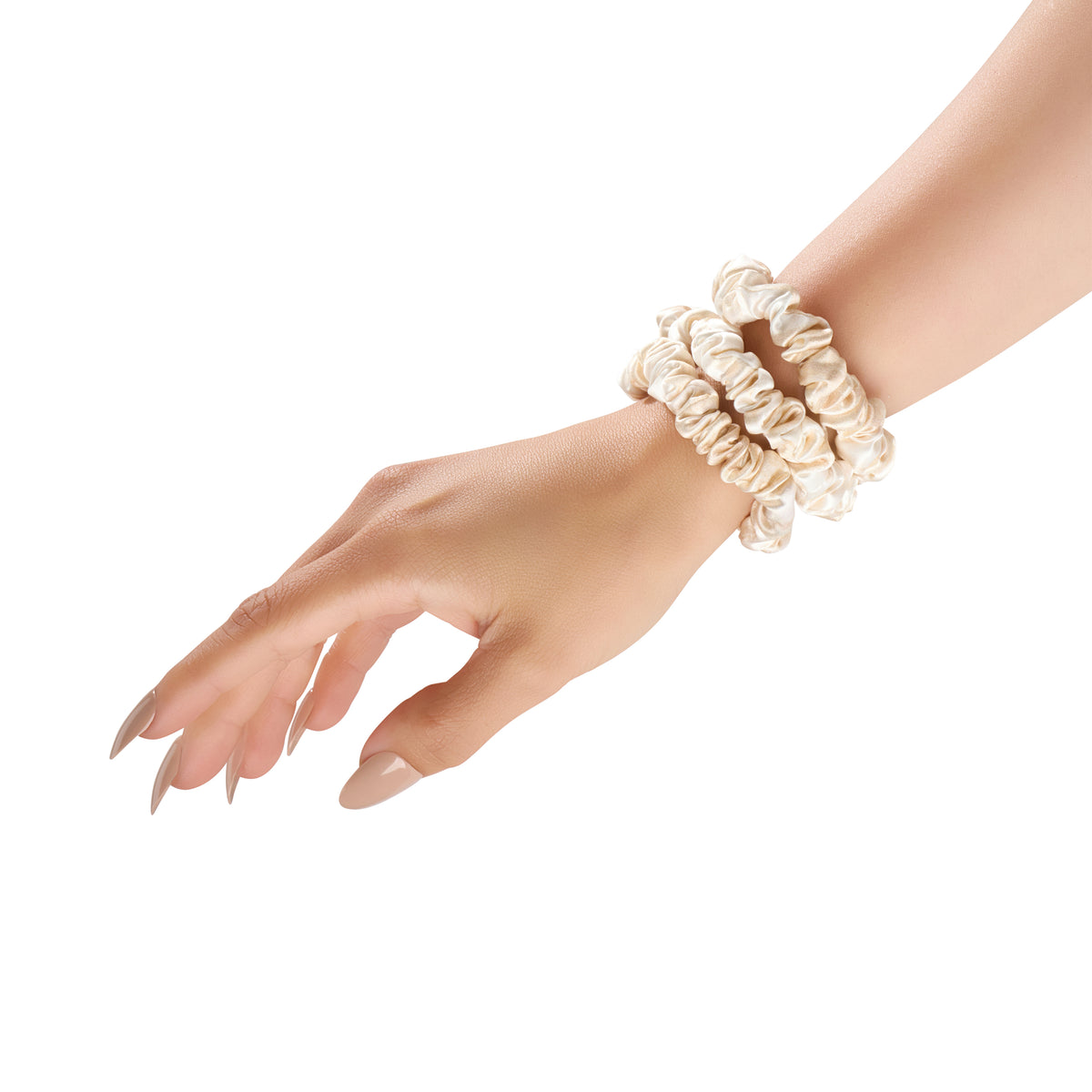 Blissy Champagne Marble Blissy Skinny Scrunchies Lifestyle – Mulberry Silk