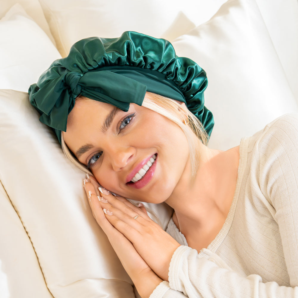 Emerald Blissy Bow Bonnet Close-Up – Blissy 22 Momme Silk