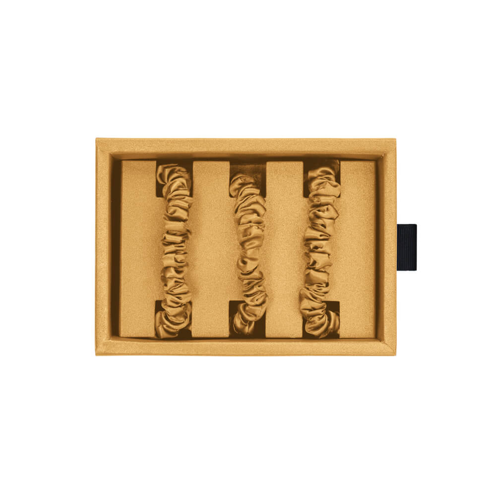 Blissy Gold Blissy Skinny Scrunchies Lifestyle – Mulberry Silk