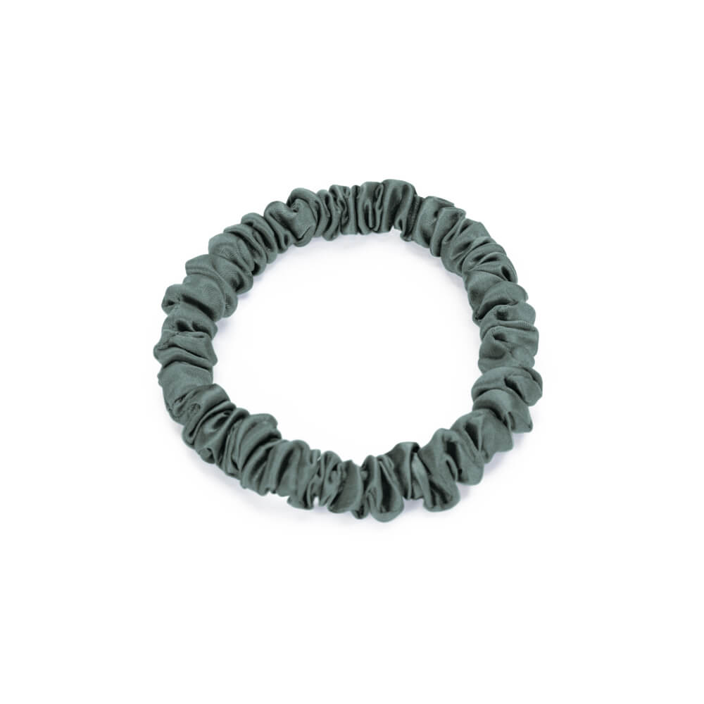 Matcha Blissy Skinny Scrunchies Close-Up – Blissy 22 Momme Silk