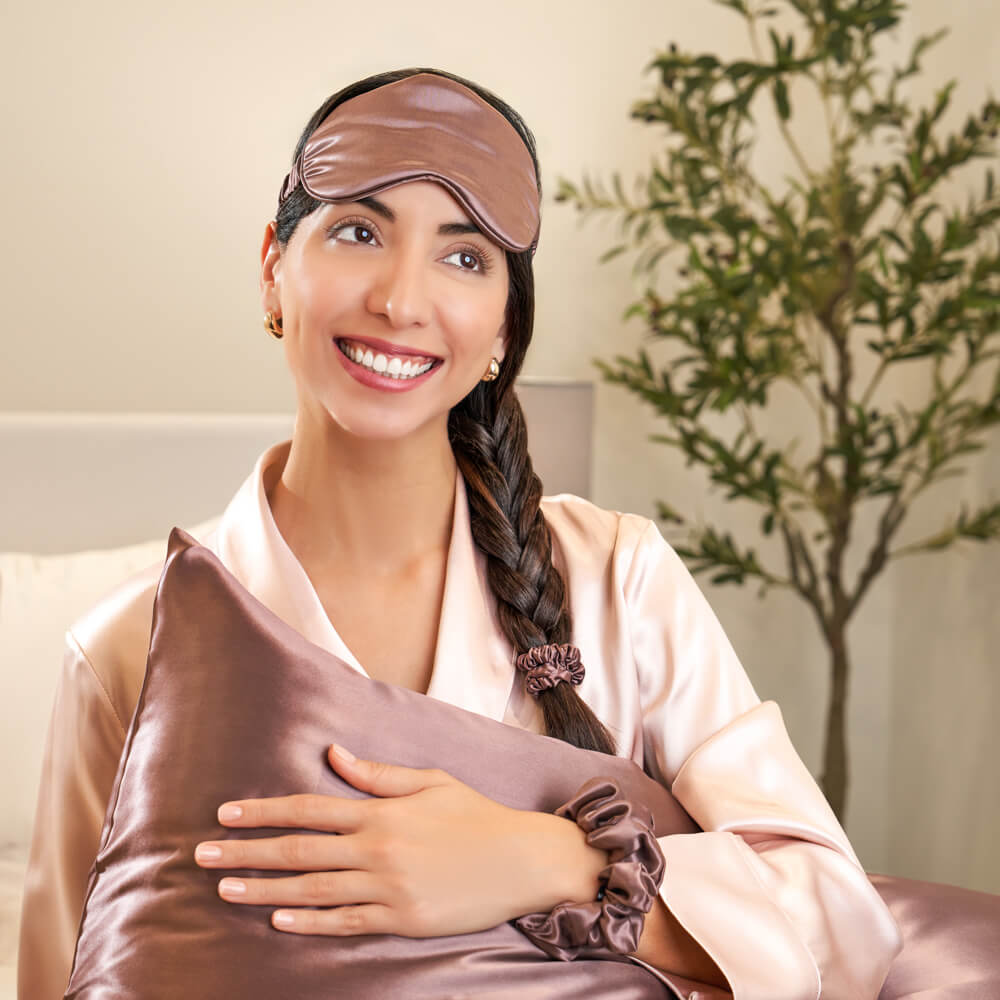 Blissy Plum Silk Blissy Dream Set Detail – Standard
