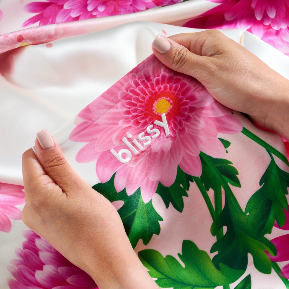 Blissy Zodiac Flower Silk Pillowcase Detail – Standard