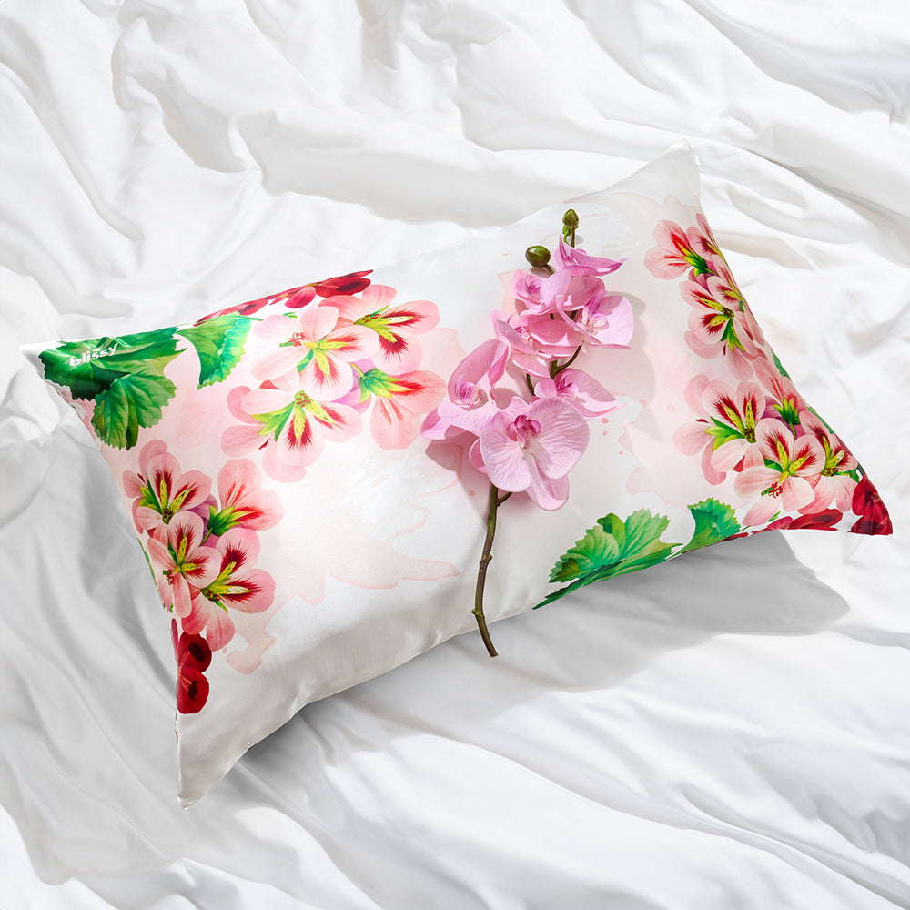 Blissy Queen Zodiac Flower Pillowcase Lifestyle – Mulberry Silk