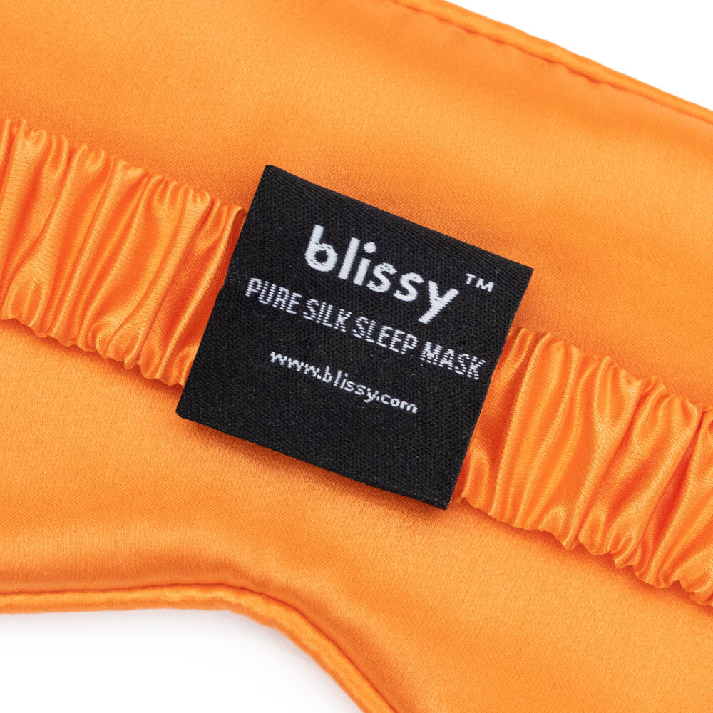 Blissy Coral Sleep Mask Lifestyle – Mulberry Silk