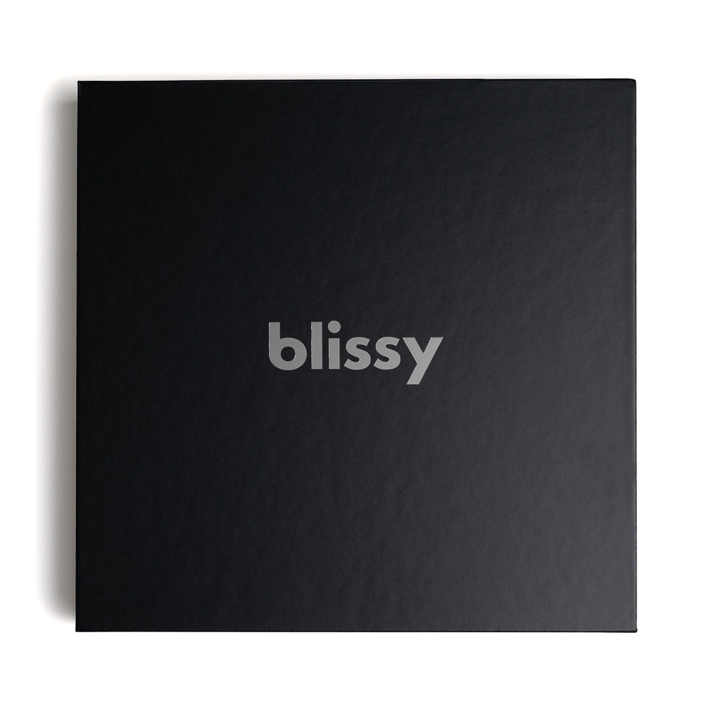 Blissy Black Silk Blissy Dream Set Detail – Queen