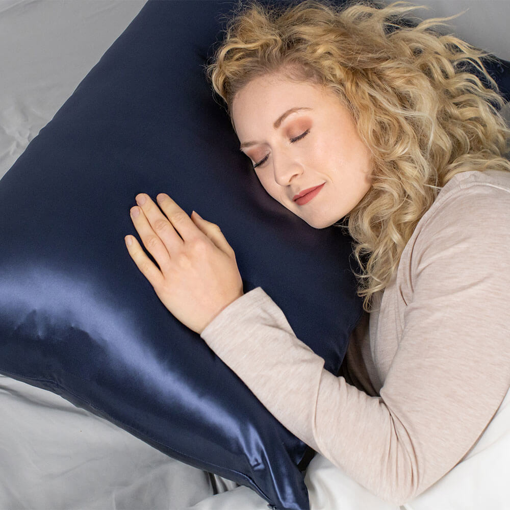 Blissy Blue Silk Pillowcase Detail – King