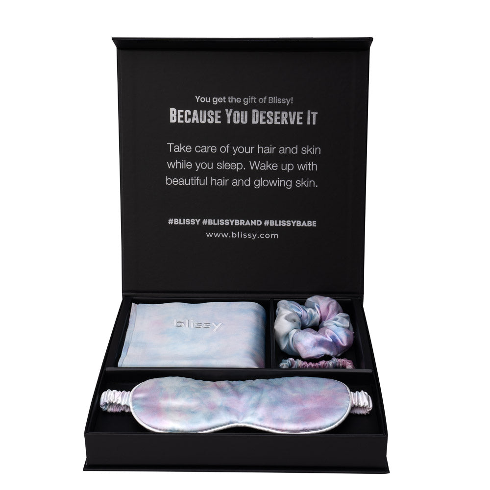 Blissy Queen Tie-Dye Blissy Dream Set Lifestyle – Mulberry Silk